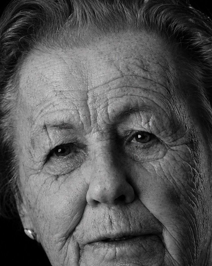 Retrato en blanco y negro de Remedios, primer plano